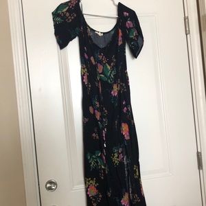 Off-the-shoulder Floral Maxi Dress